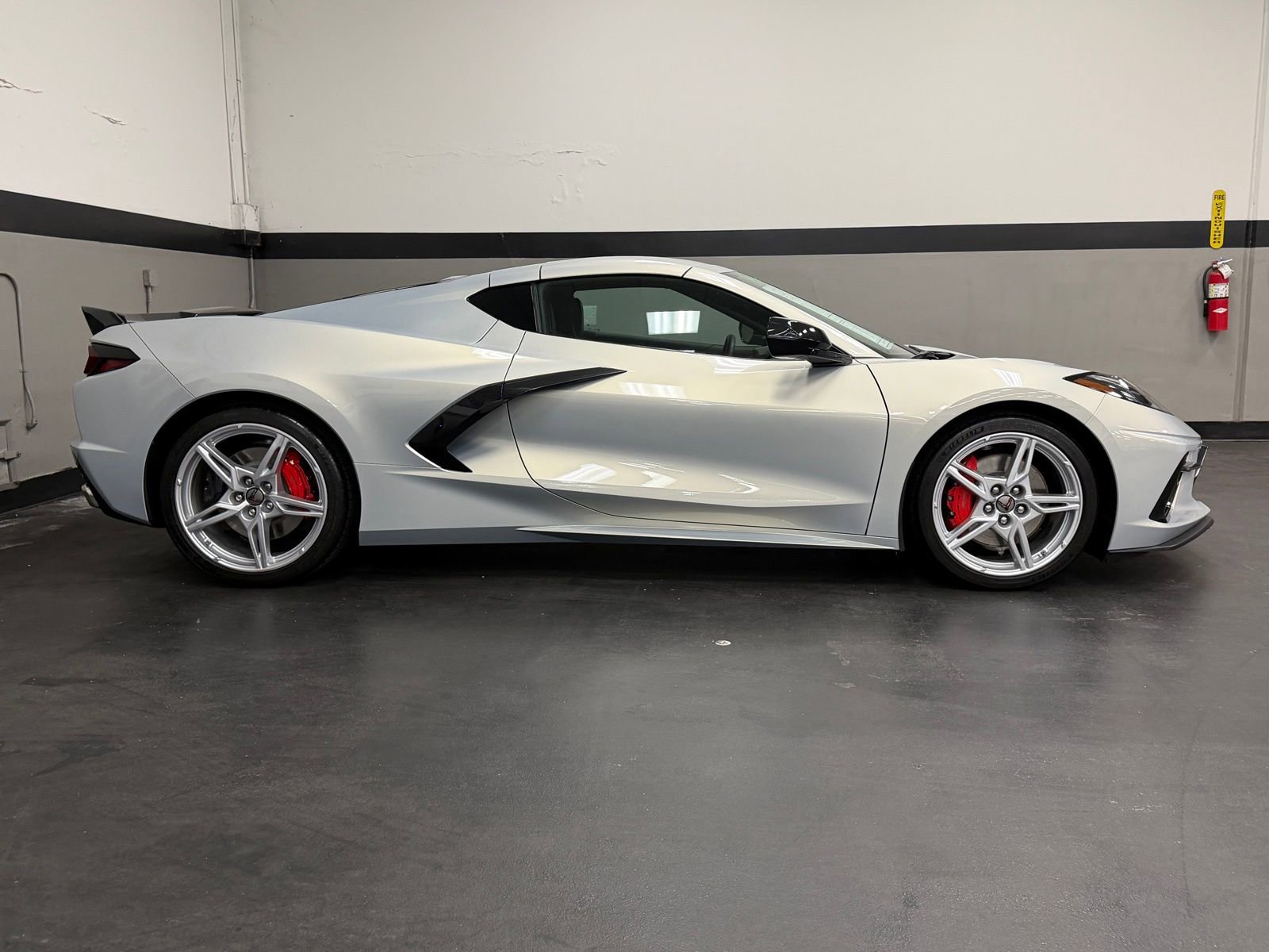 Used 2021 Chevrolet Corvette Stingray Preferred Cpe w/ Z51 Performance Package image 5