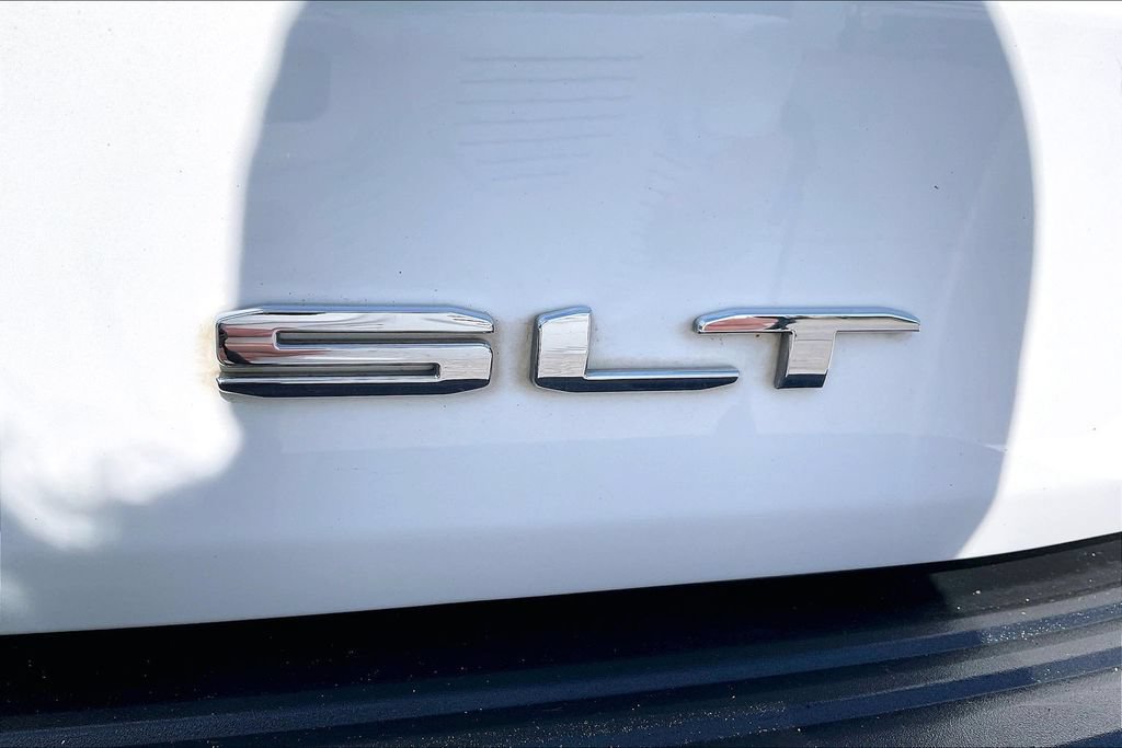 Used 2024 GMC Yukon SLT RWD image 23