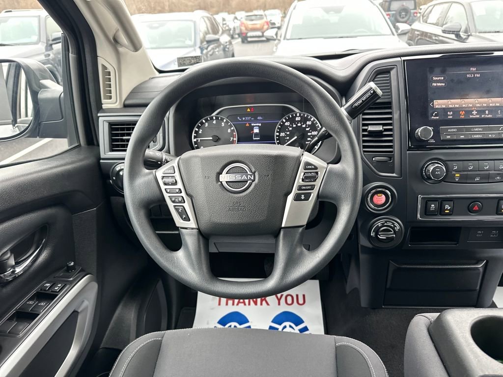 Used 2024 Nissan Titan SV image 17