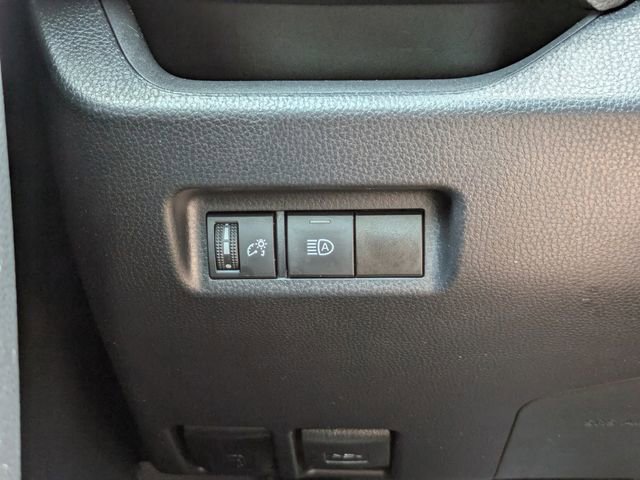 Used 2021 Toyota RAV4 XLE FWD image 25
