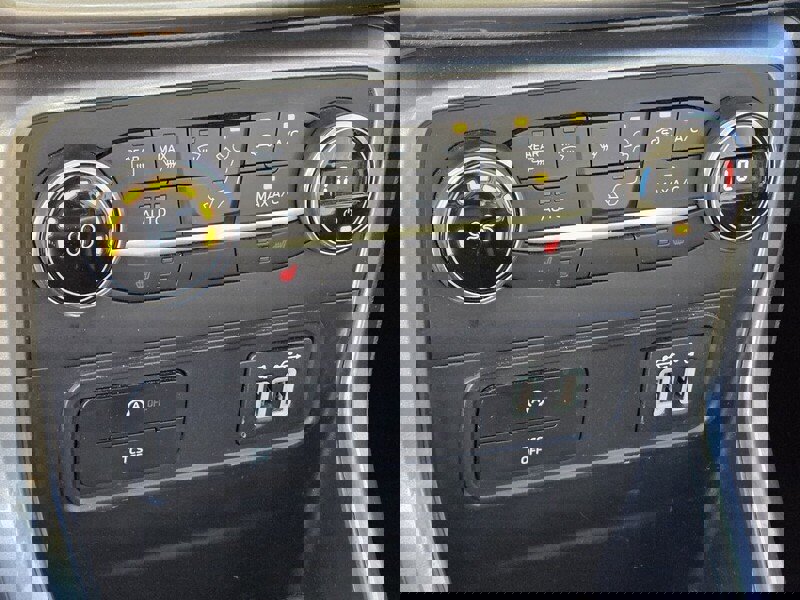 Used 2021 Ford EcoSport SE FWD image 21