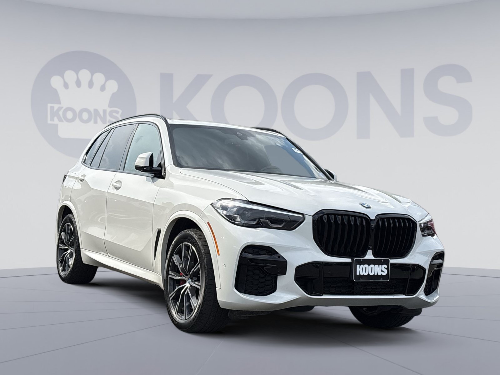 Used 2023 BMW X5 xDrive40i w/ M Sport Package AWD/4WD image 10