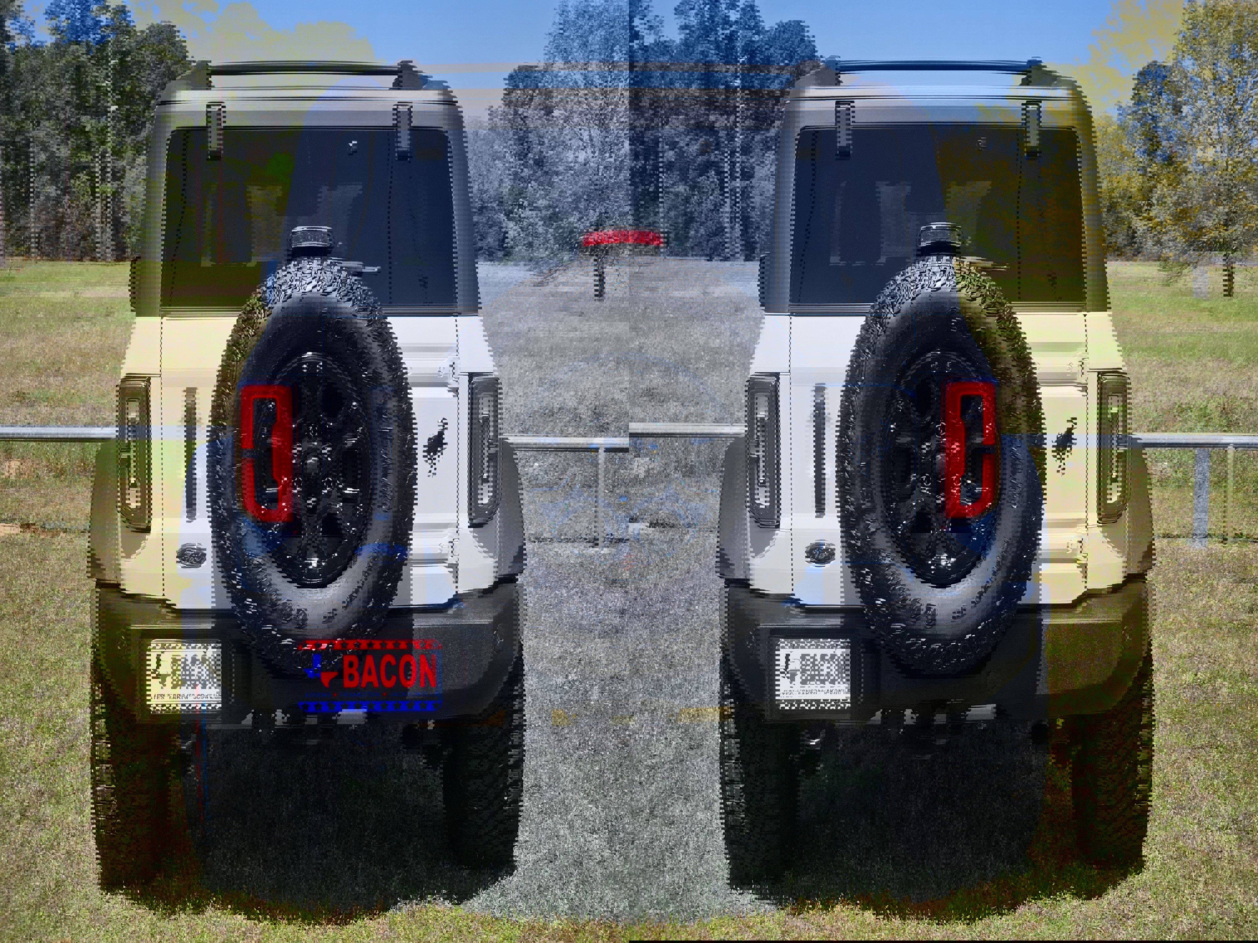 Used 2023 Ford Bronco Wildtrak image 5