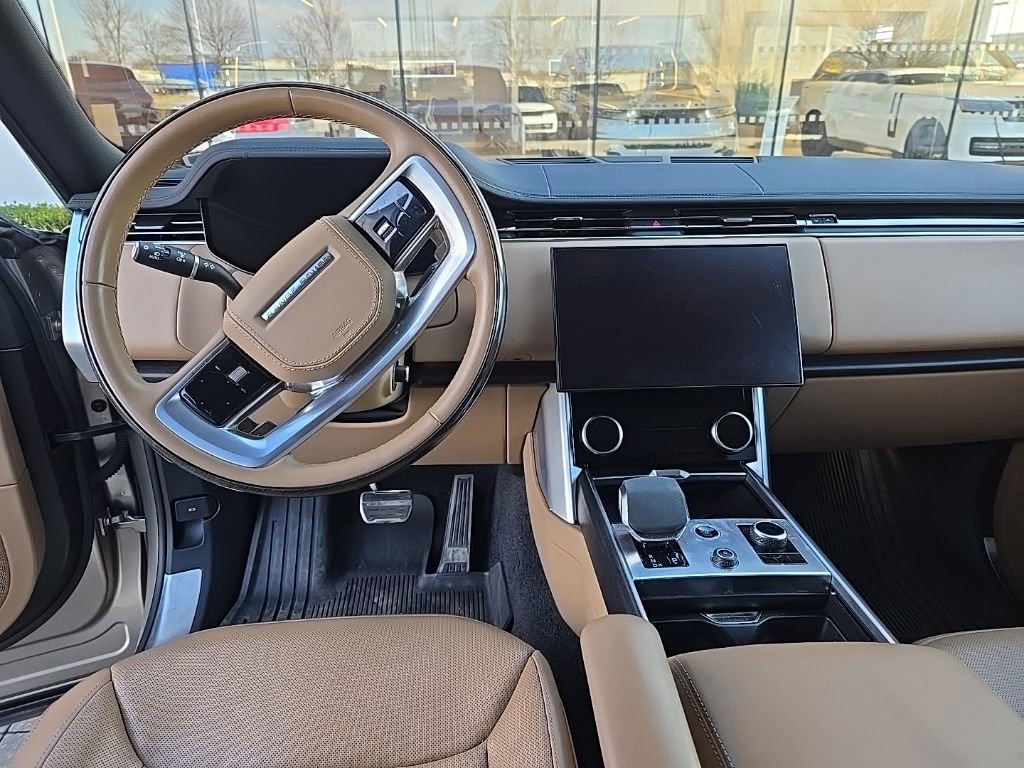 Certified 2023 Land Rover Range Rover SE image 14
