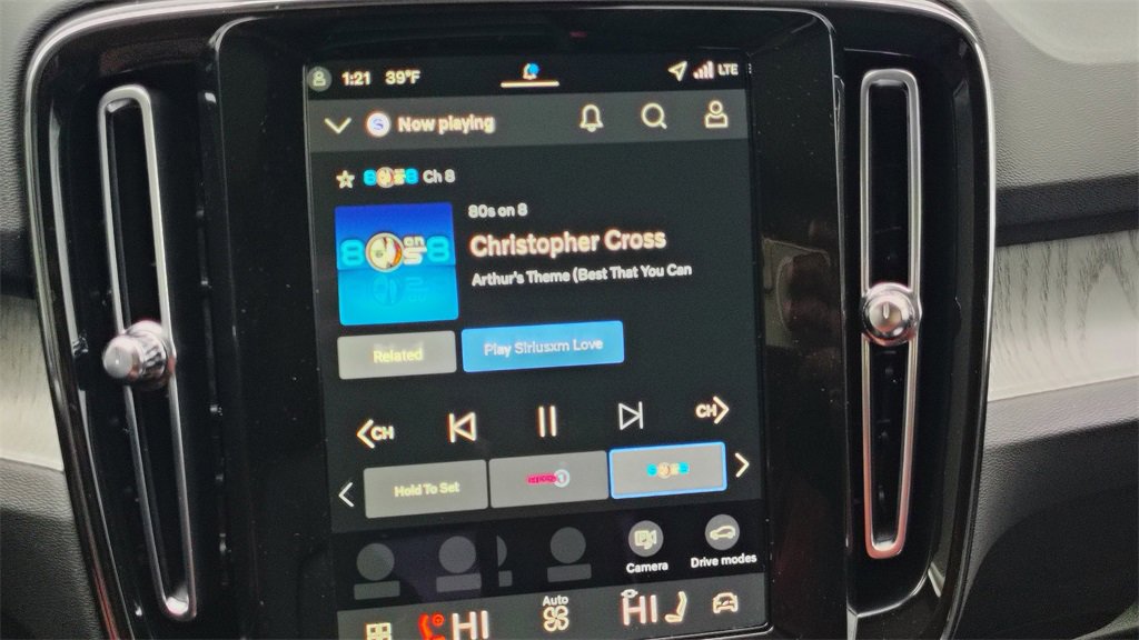 New 2026 Volvo XC40 B5 Plus w/ Climate Package image 19