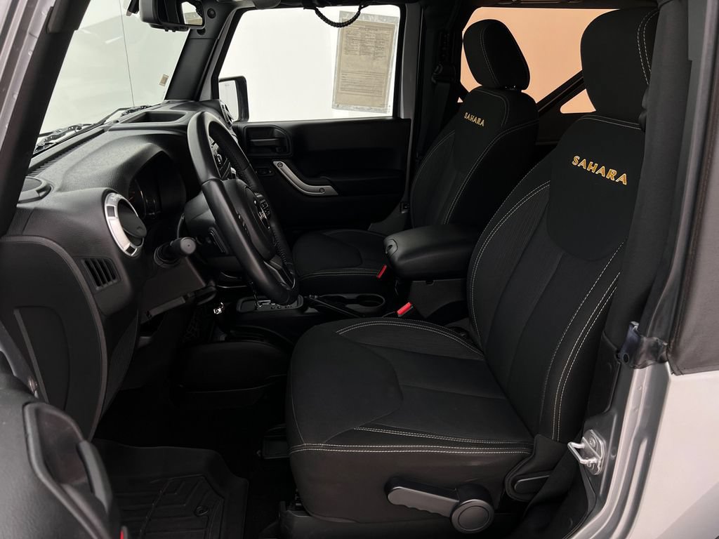 Used 2015 Jeep Wrangler Sahara AWD/4WD image 15