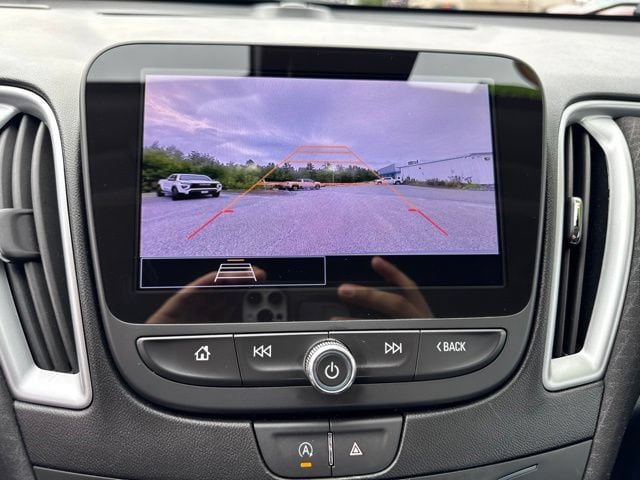 Used 2023 Chevrolet Malibu LT FWD image 21