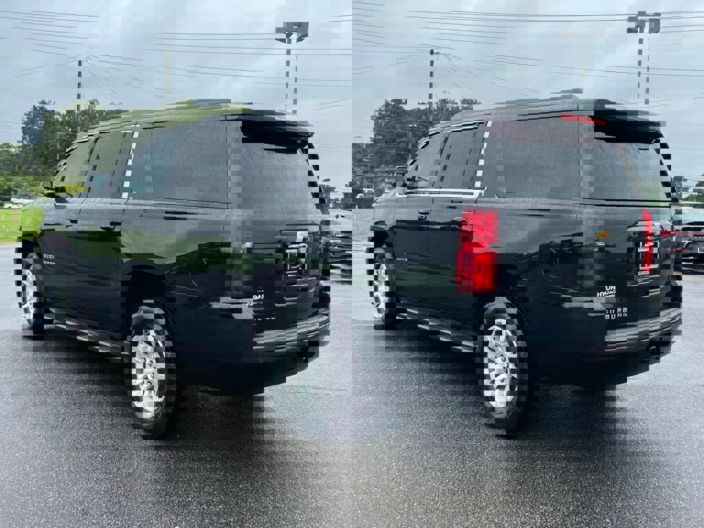 Used 2019 Chevrolet Suburban LT image 4