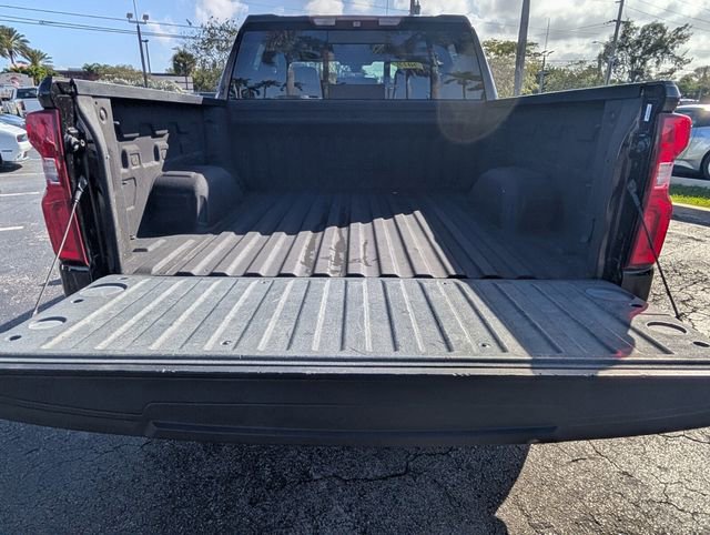 Used 2019 Chevrolet Silverado 1500 High Country w/ Technology Package image 13