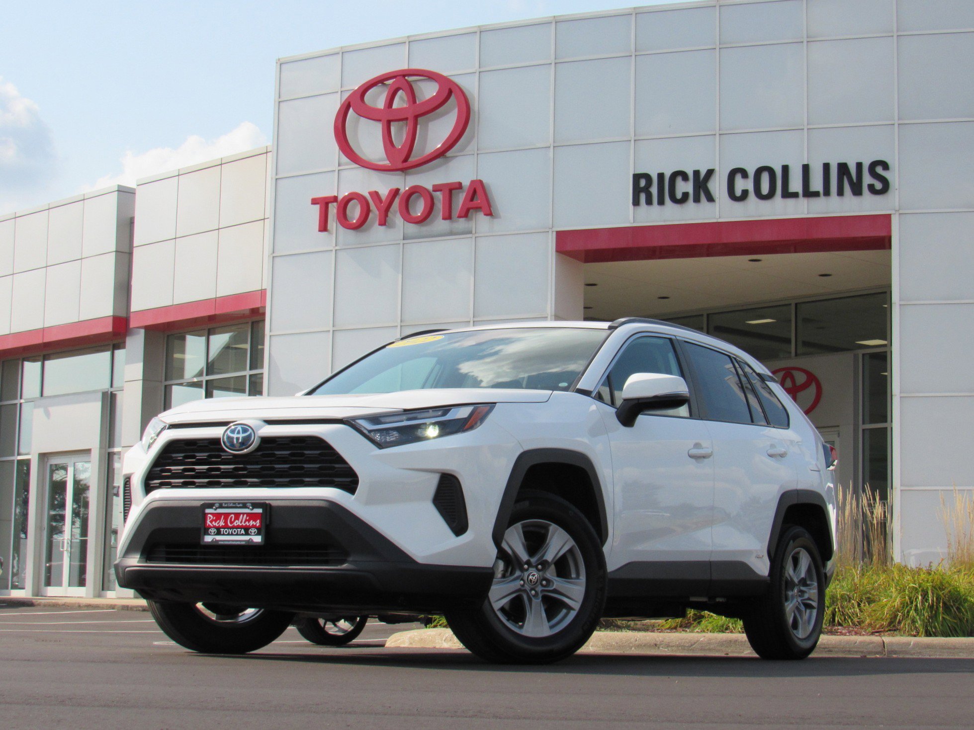 Used 2022 Toyota RAV4 XLE