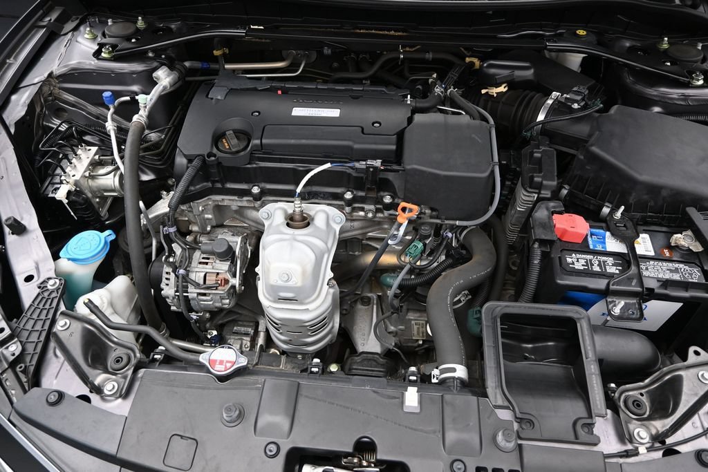 Used 2017 Honda Accord EX image 19