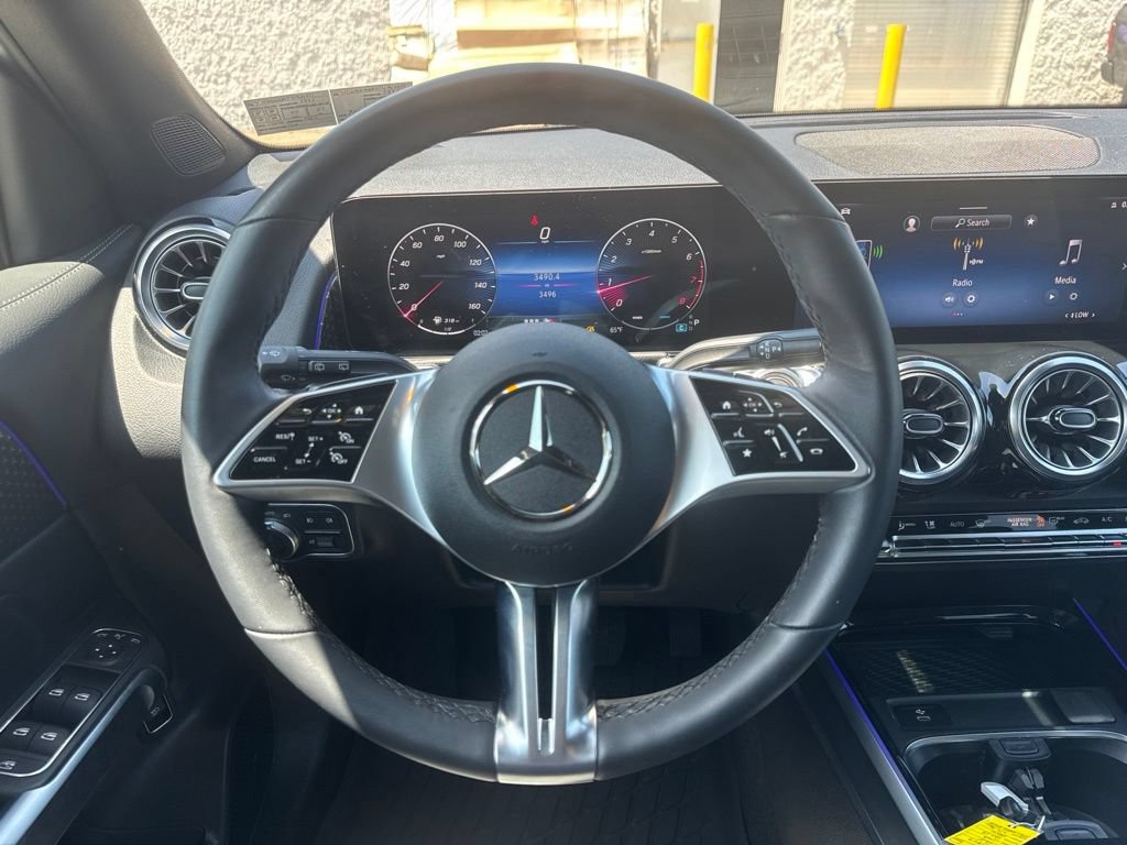 Used 2026 Mercedes-Benz GLB 250 4MATIC image 14