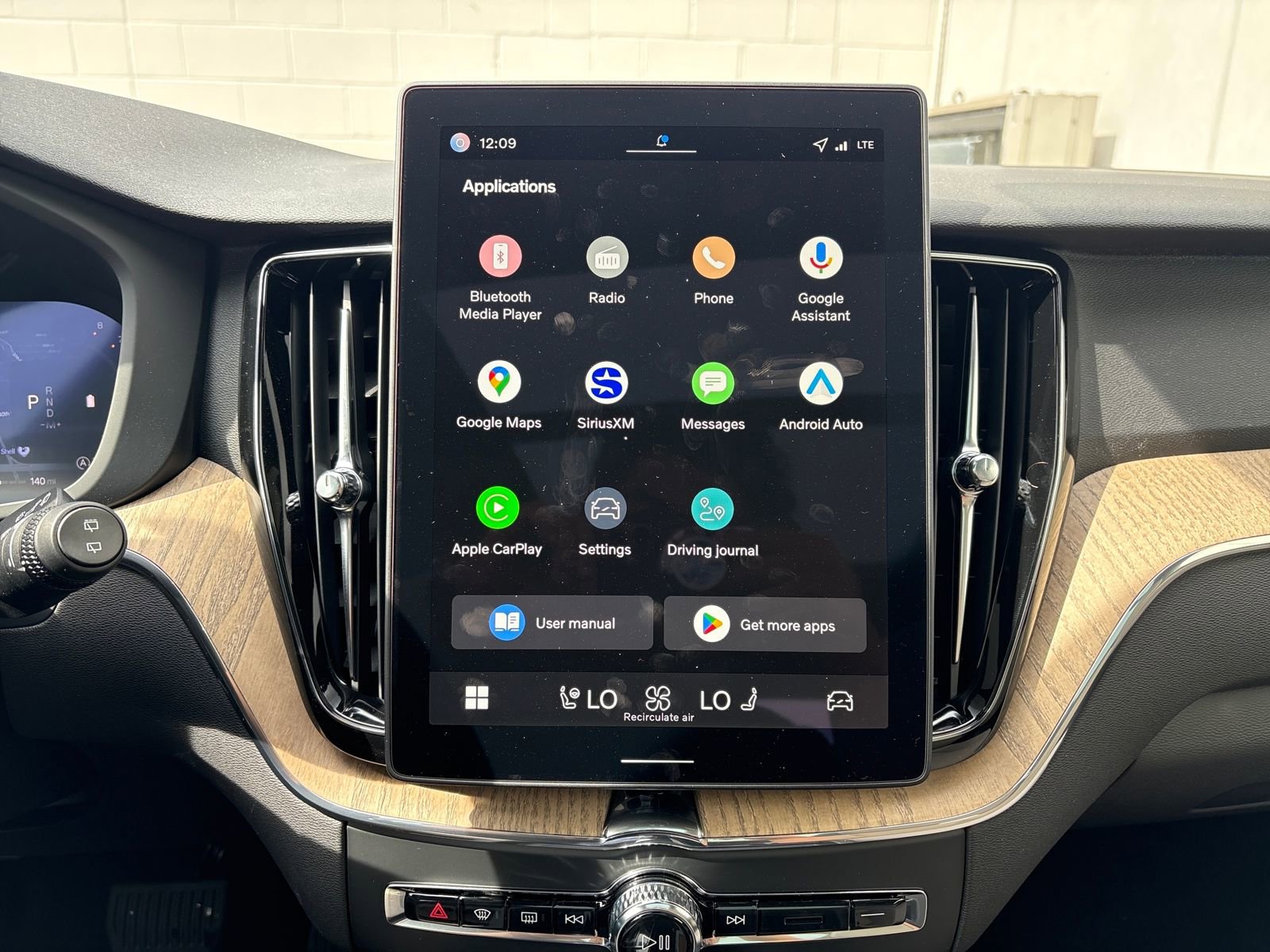 New 2026 Volvo XC60 B5 Plus w/ Protection Package Premier image 19