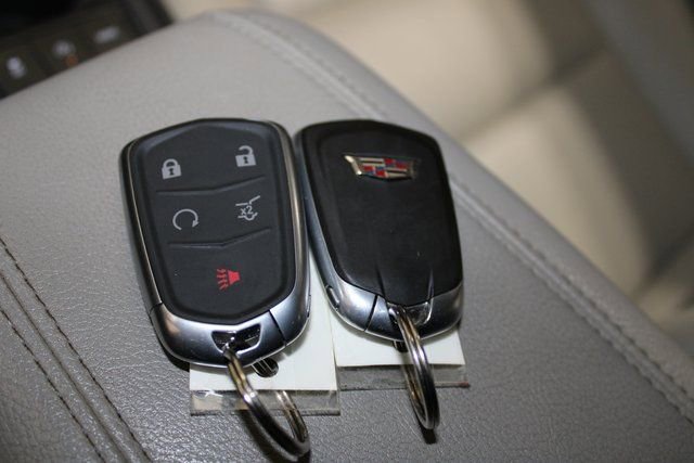 Certified 2022 Cadillac XT4 Luxury w/ Cold Weather Package image 15