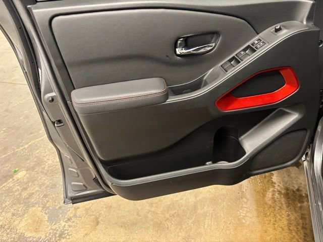 Used 2024 Nissan Frontier PRO-4X w/ Off-Road Protection Package image 18