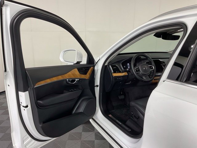 Certified 2024 Volvo XC90 T8 Plus w/ Protection Package Premier AWD/4WD image 23