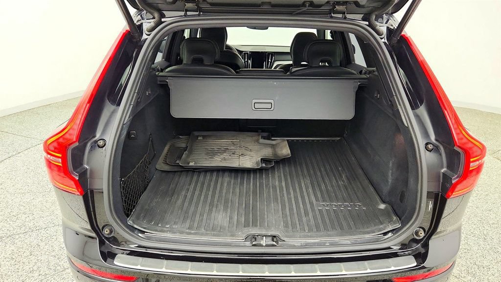 Used 2025 Volvo XC60 B5 Ultra w/ Protection Package Premier AWD/4WD image 20