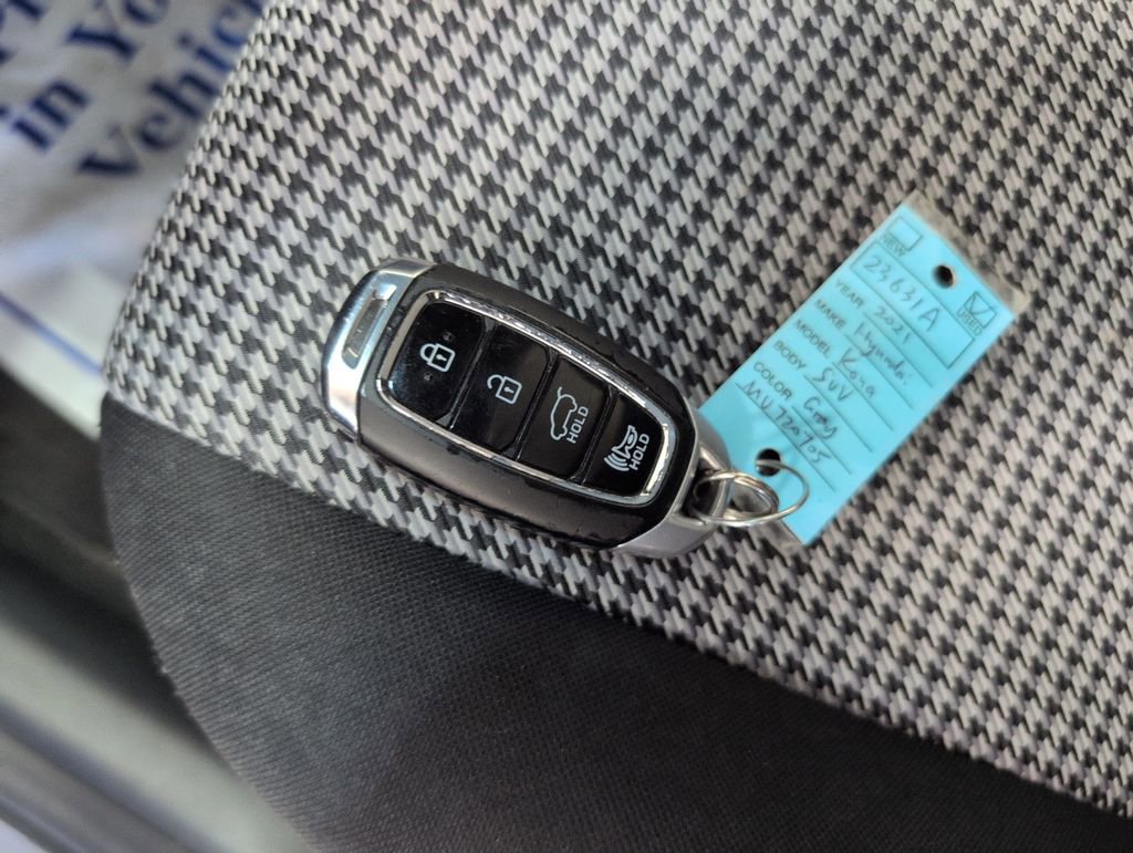 Certified 2021 Hyundai Kona SEL Plus AWD/4WD image 30