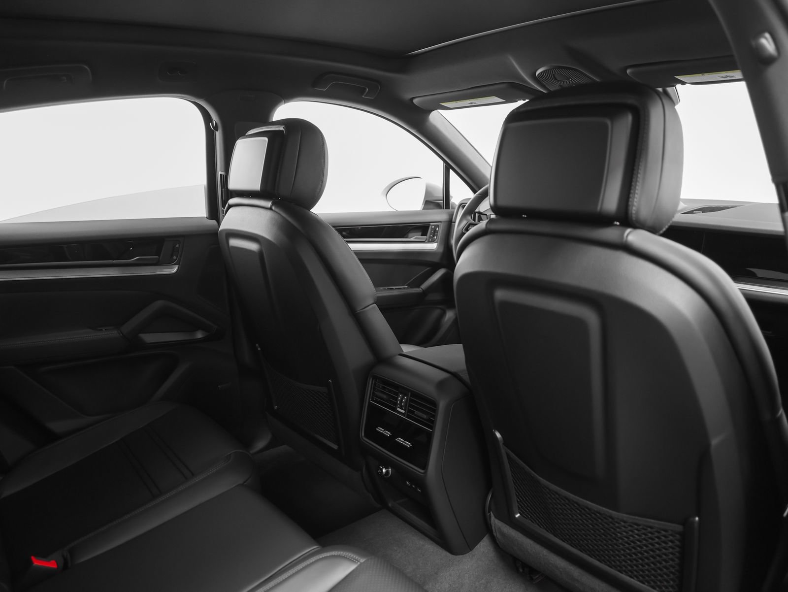 New 2026 Porsche Cayenne Coupe AWD/4WD image 24