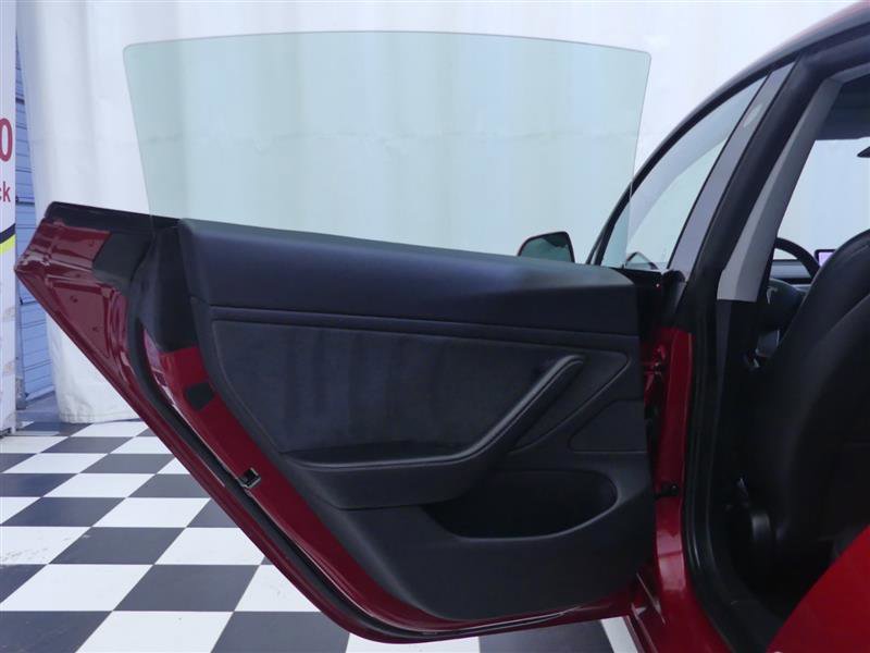Used 2021 Tesla Model 3 Performance image 26