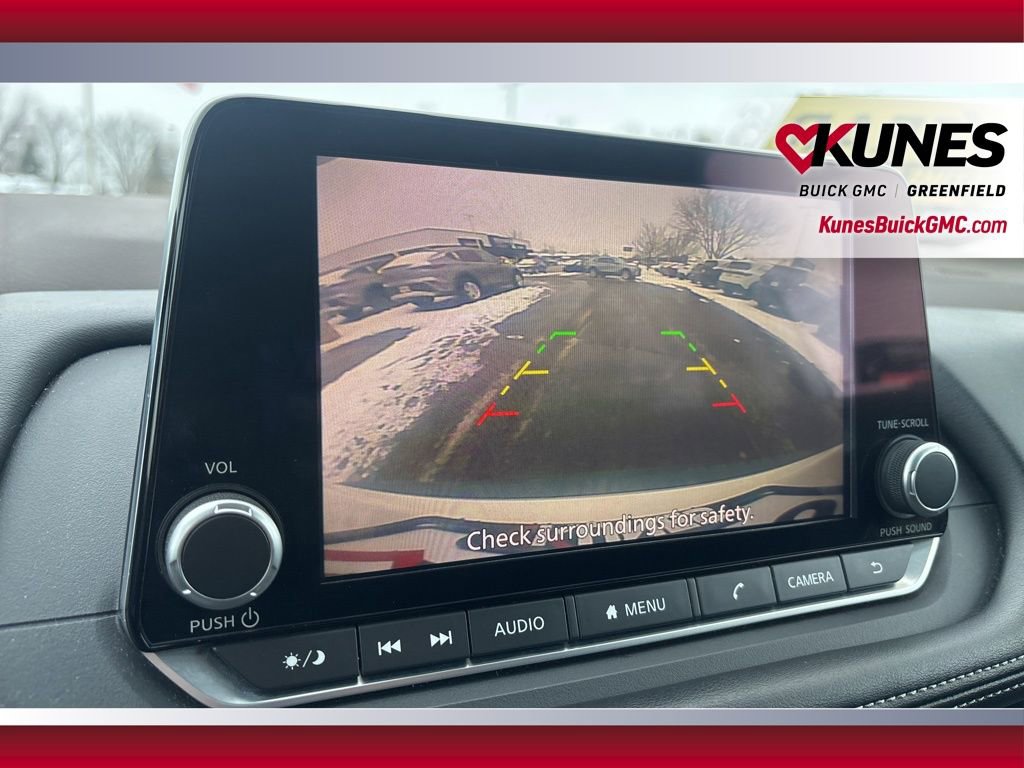 Used 2023 Nissan Rogue S image 27