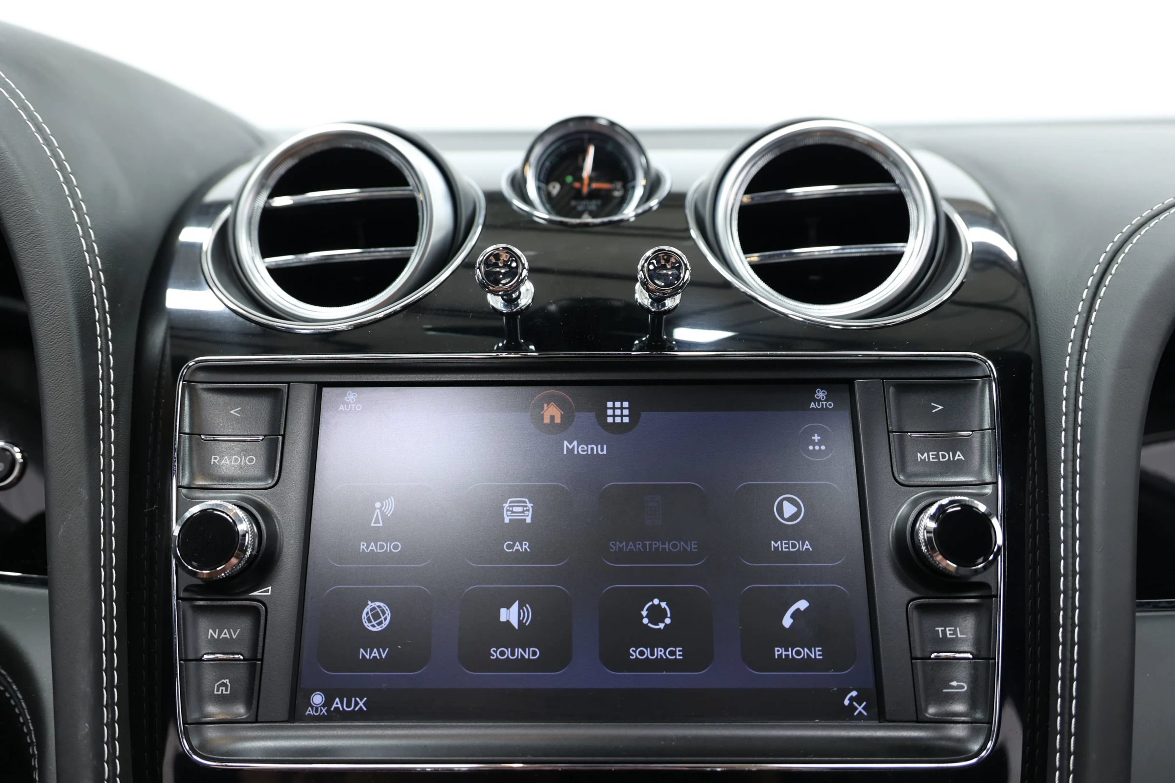 Used 2018 Bentley Bentayga Onyx Edition AWD/4WD image 40