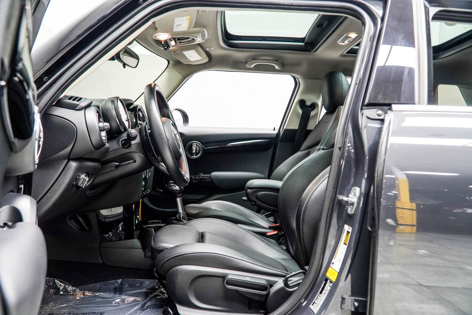 Used 2019 MINI Cooper S image 33