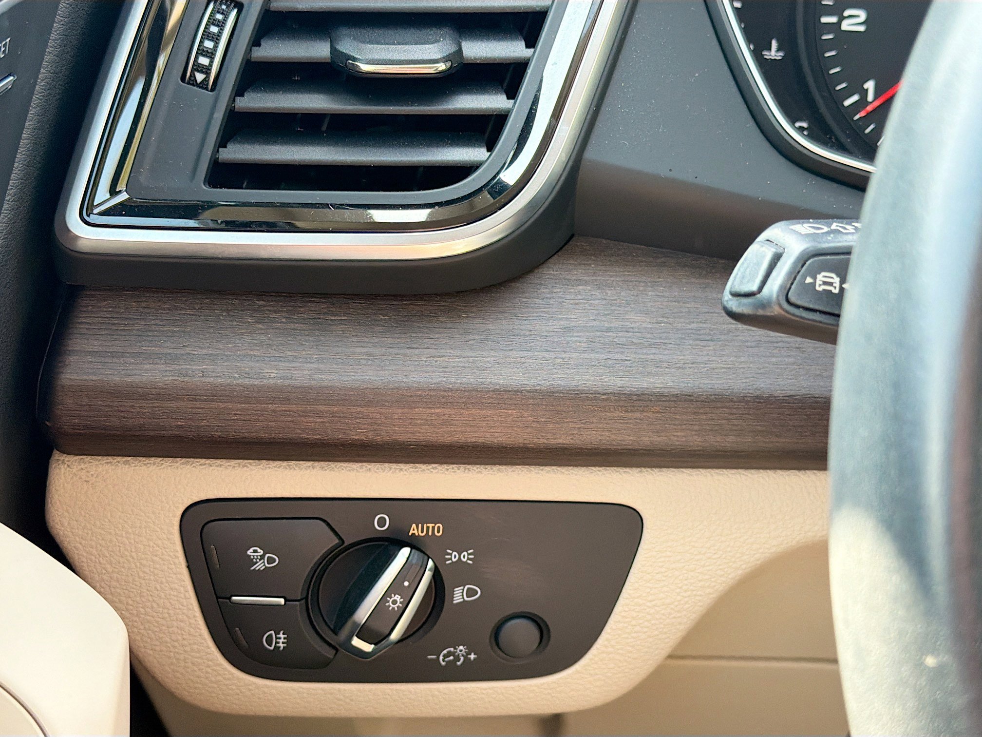 Used 2022 Audi Q5 2.0T Premium w/ Convenience Package image 33