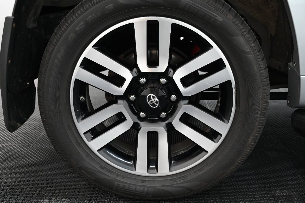 Used 2018 Toyota 4Runner Limited AWD/4WD image 48