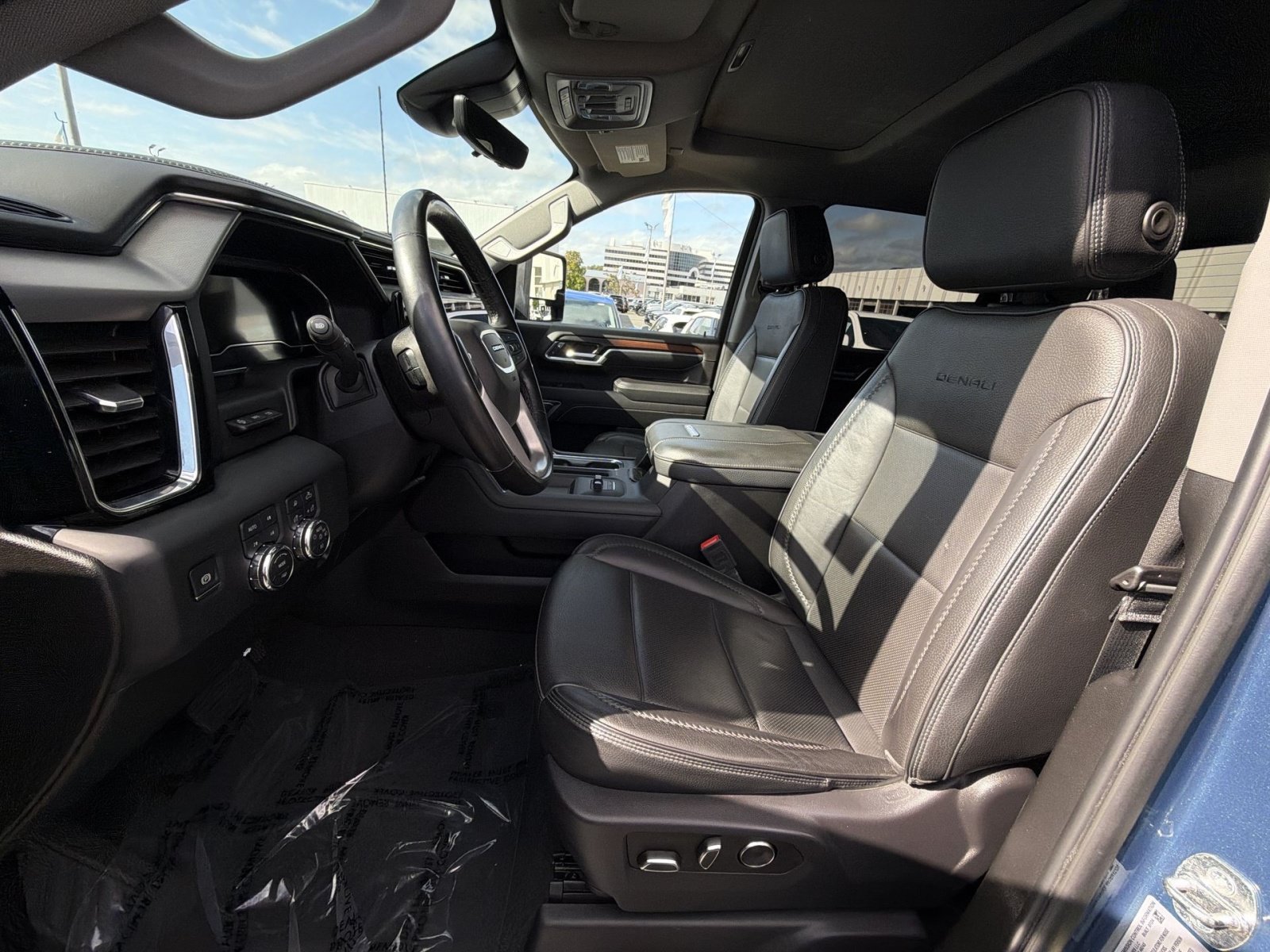 Used 2024 GMC Sierra 3500 Denali w/ Denali Reserve Package AWD/4WD image 13