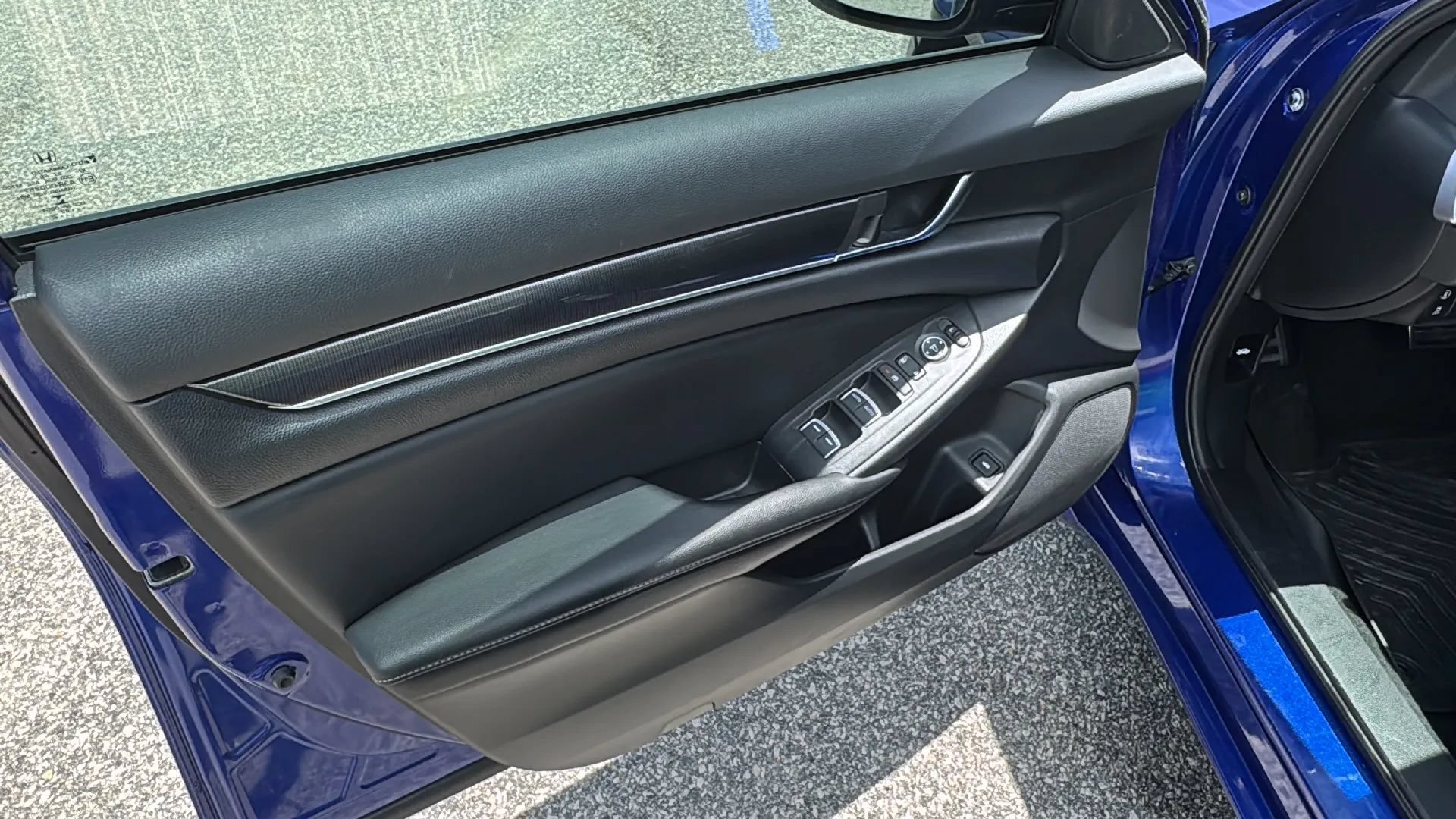 Used 2022 Honda Accord Sport image 13