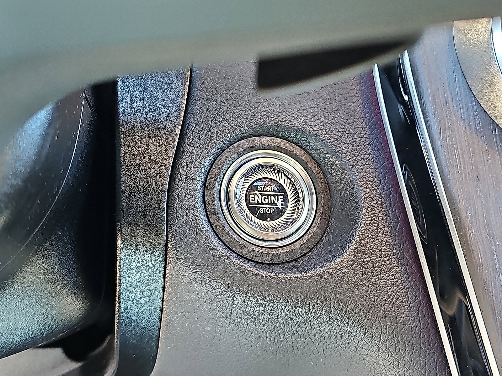 Used 2022 Mercedes-Benz GLC 300 4MATIC image 25