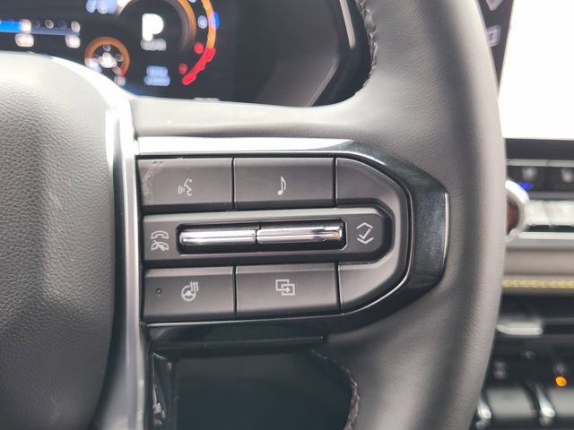 Used 2025 Chevrolet Colorado ZR2 w/ Technology Package image 21