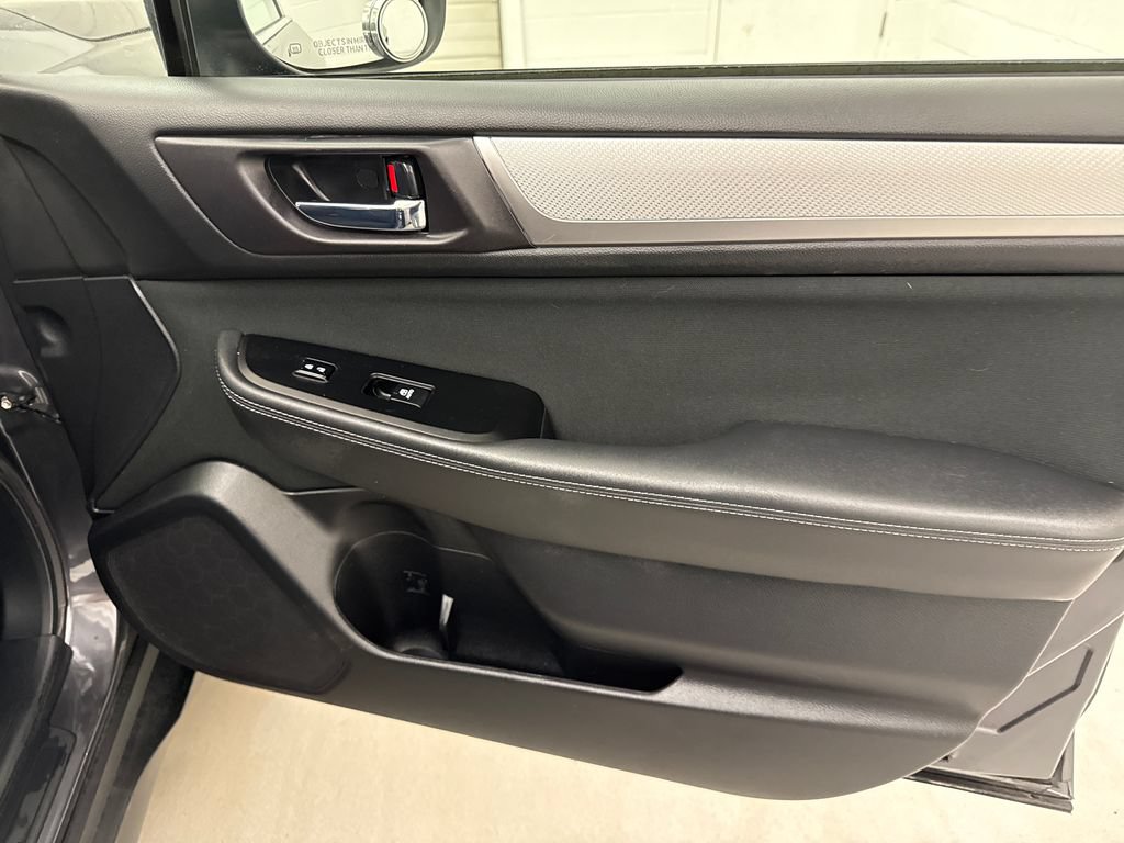 Used 2019 Subaru Outback 2.5i Premium AWD/4WD image 29