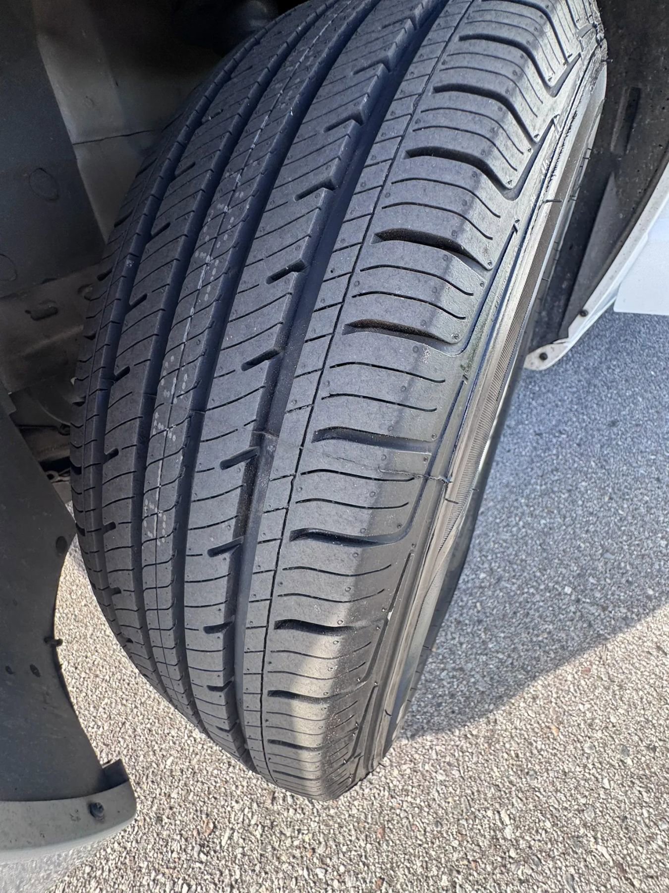 Used 2015 Chrysler Town & Country Limited FWD image 28