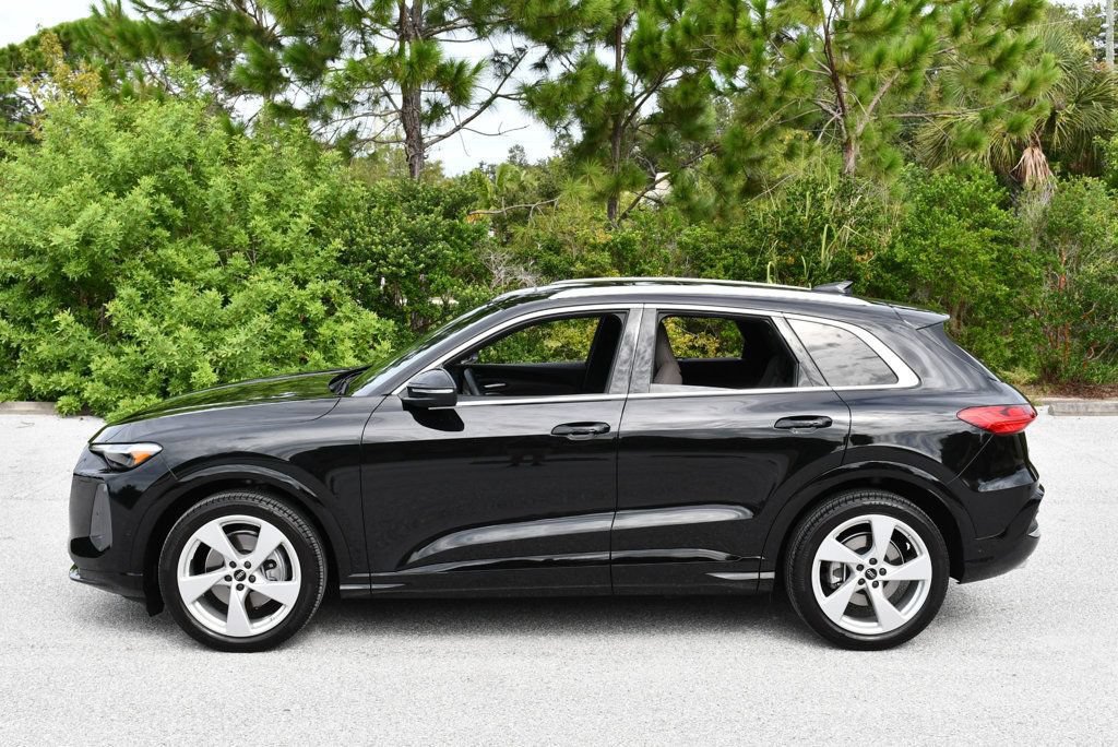 Used 2025 Audi Q5 Prestige AWD/4WD image 3