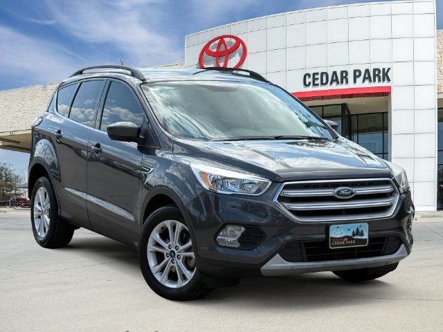 Used 2018 Ford Escape SE FWD image 1