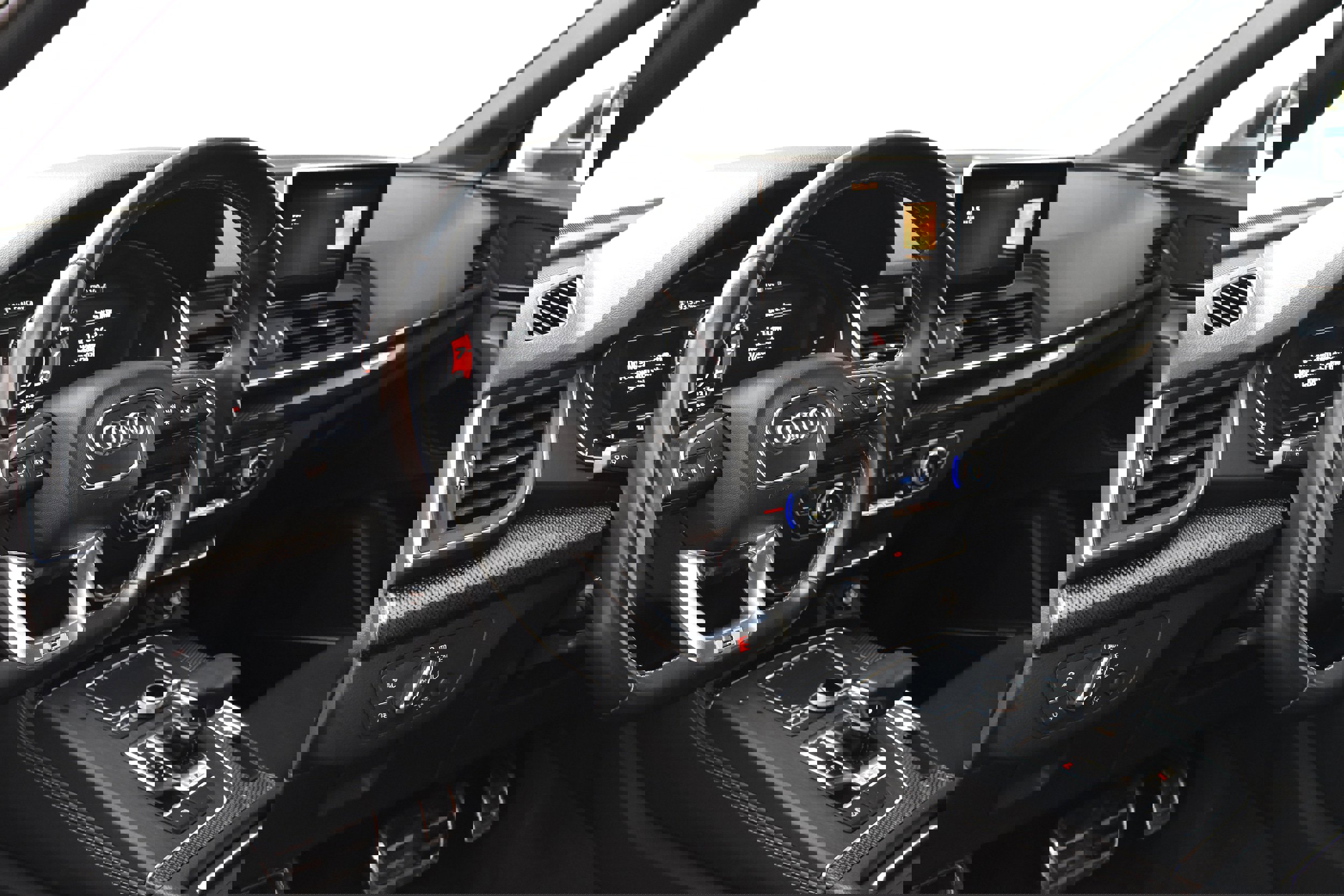 Used 2020 Audi SQ5 Premium Plus w/ Premium Plus Package image 17