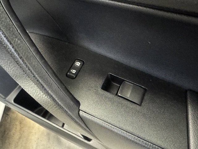 Used 2016 Toyota Corolla S FWD image 37