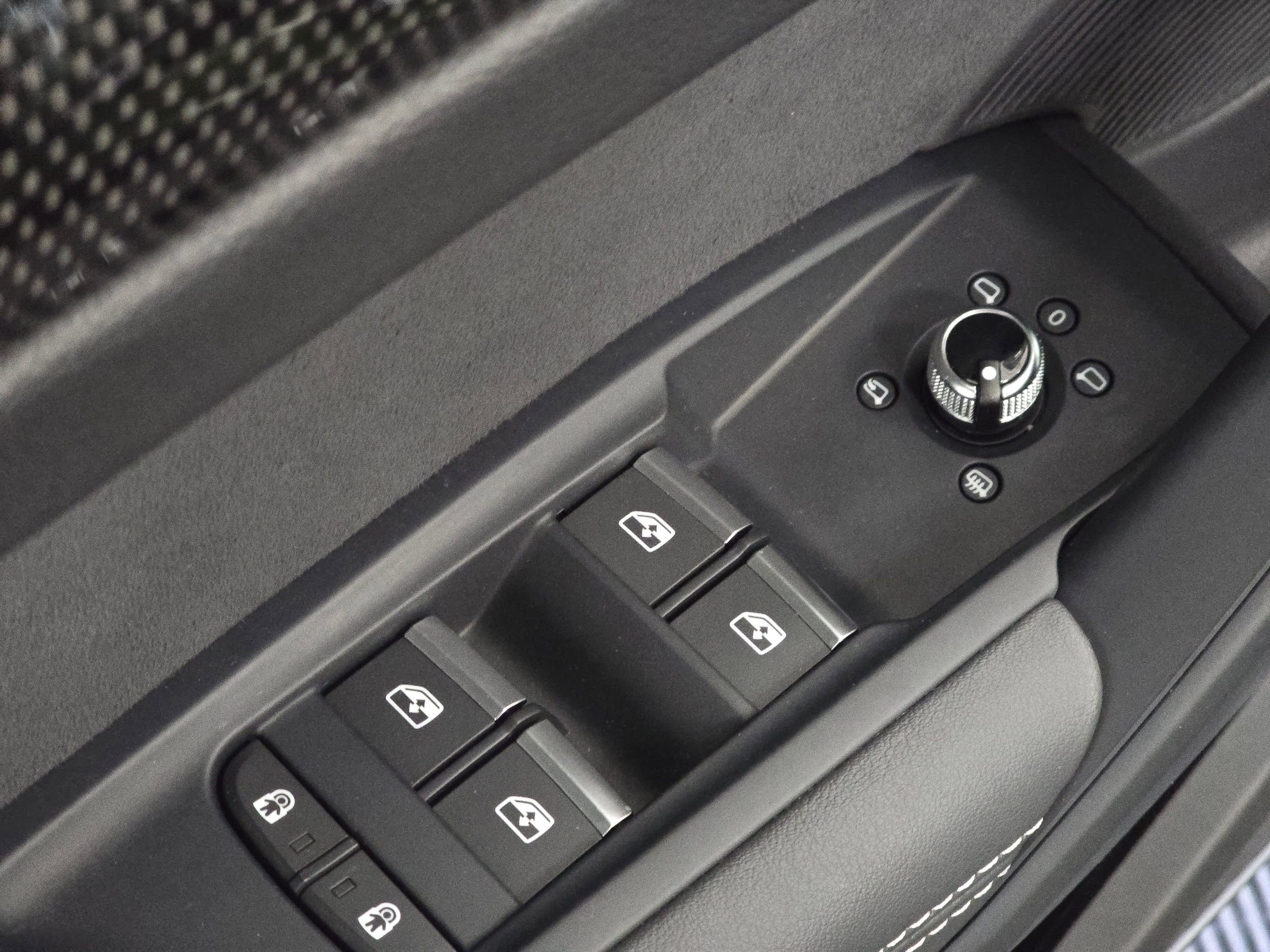 Used 2024 Audi SQ5 Premium Plus image 36