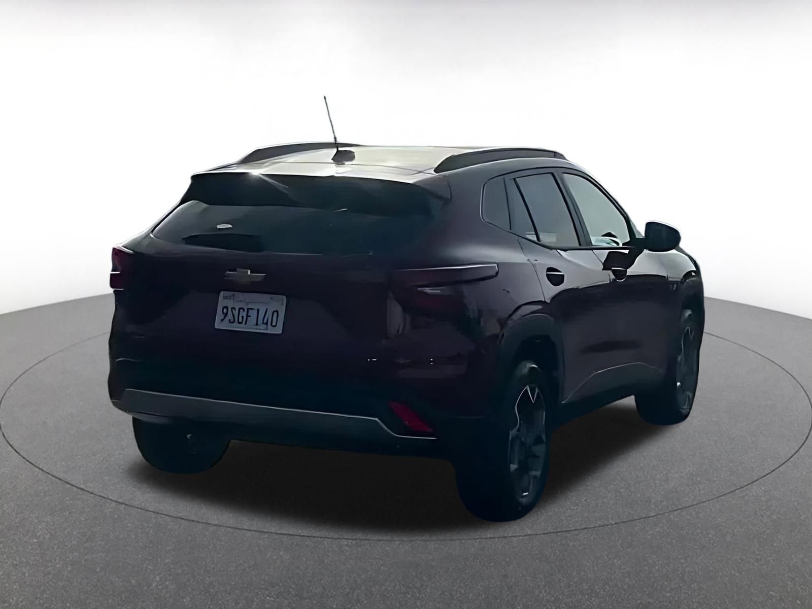 Used 2025 Chevrolet Trax LT image 10