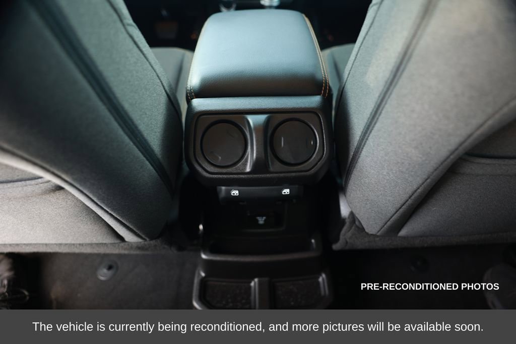 Used 2025 Jeep Wrangler Unlimited Sahara w/ Safety Group image 33