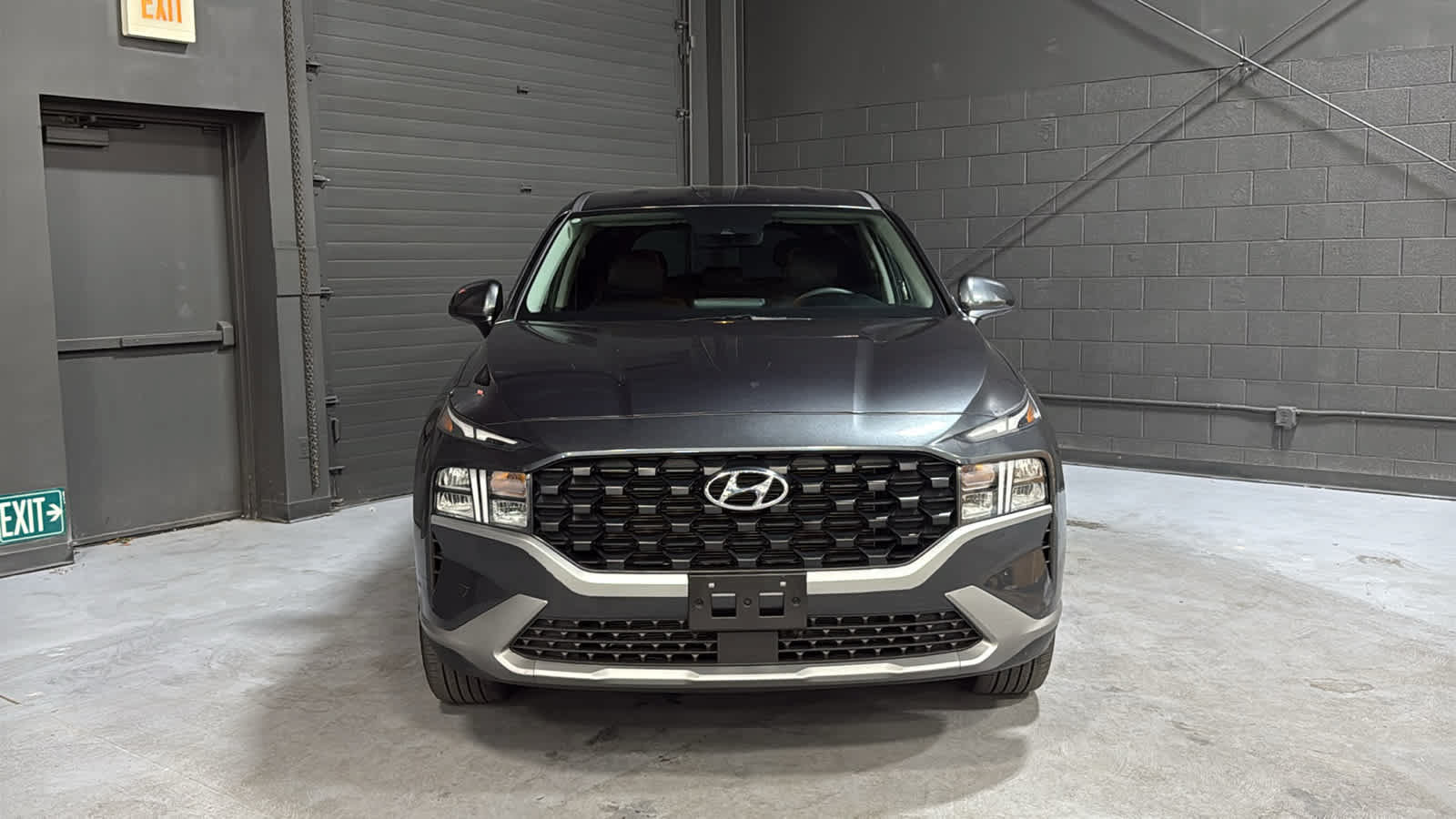 Used 2023 Hyundai Santa Fe SE AWD/4WD image 2