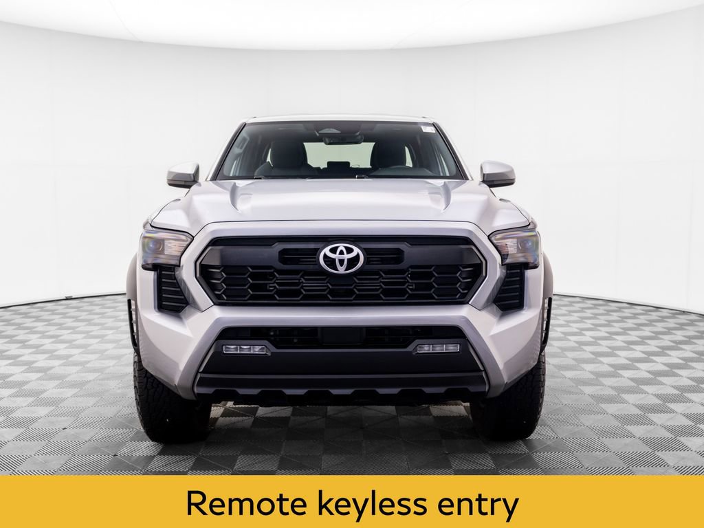 Used 2024 Toyota Tacoma TRD Off-Road AWD/4WD image 9