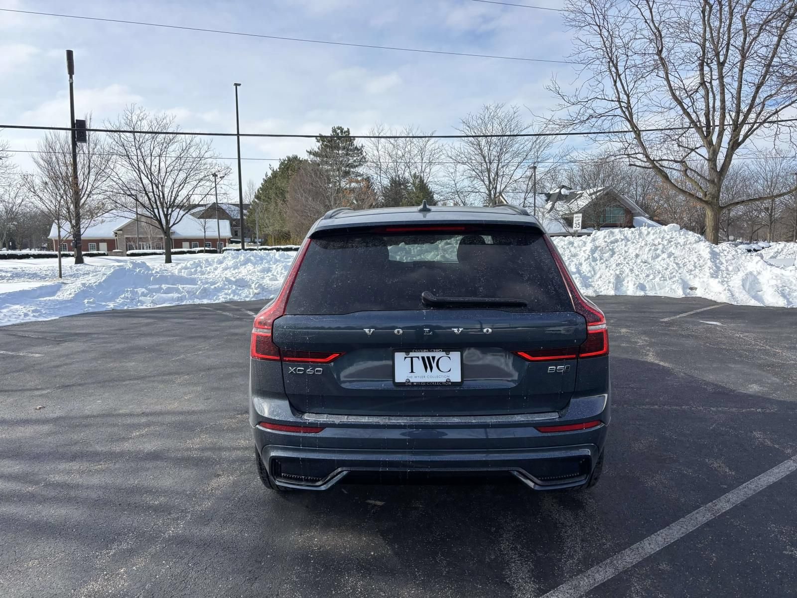 New 2026 Volvo XC60 B5 Plus w/ Protection Package Premier AWD/4WD image 6