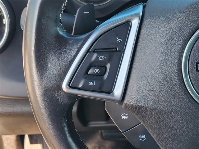 Used 2020 Chevrolet Camaro LT image 31