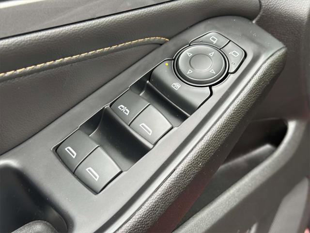 Used 2021 Chevrolet Traverse LT image 21