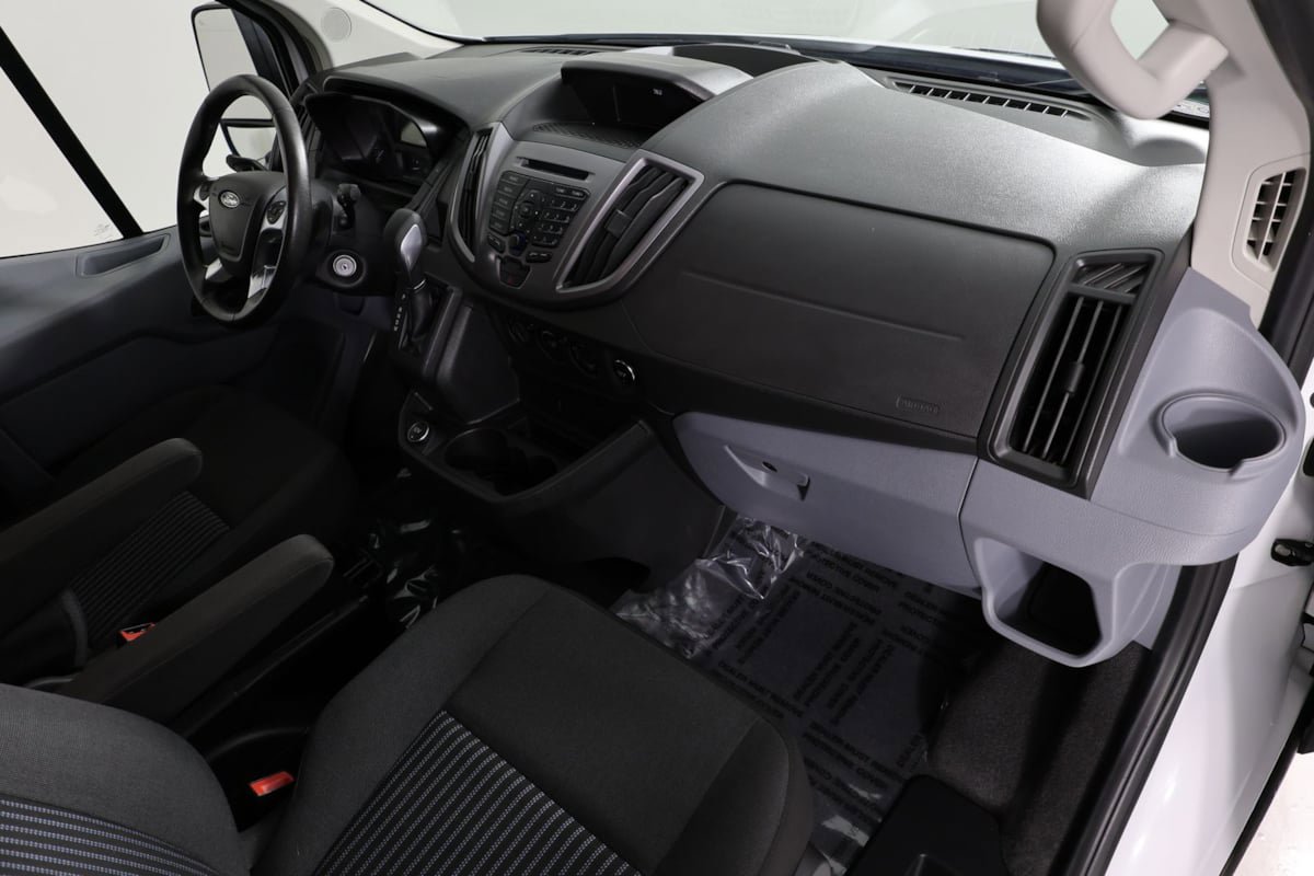 Used 2019 Ford Transit 150 XLT image 31