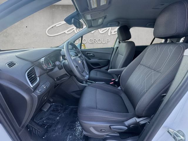 Used 2020 Chevrolet Trax LT FWD image 19