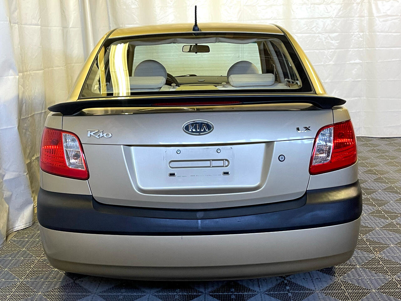 Used 2007 Kia Rio LX image 10